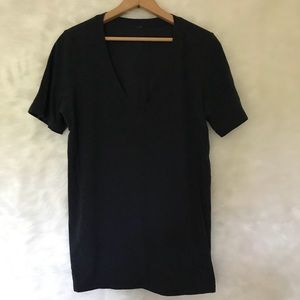 Lululemon Heathered Black Love V Neck Tee Size 8